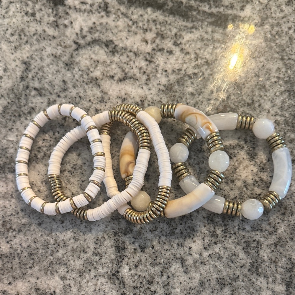 Chic Gold and White Beaded Bracelet Set